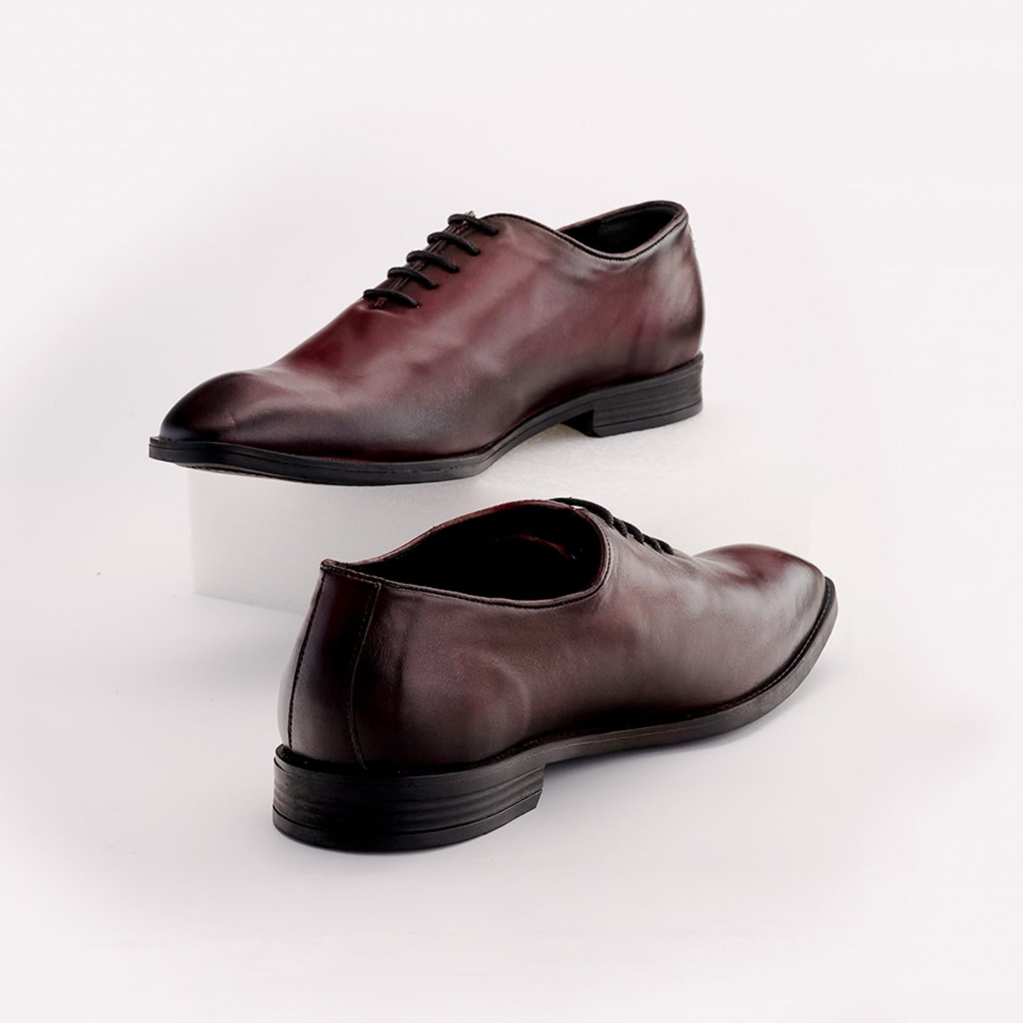 Wholecut Oxford Plain