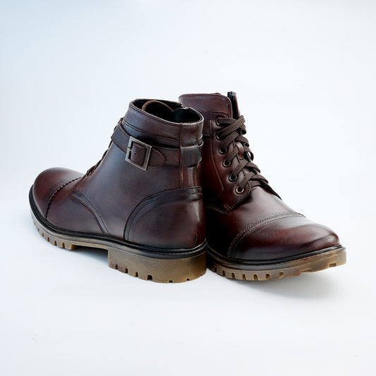 Toe Cap Jimping Buckel Boot