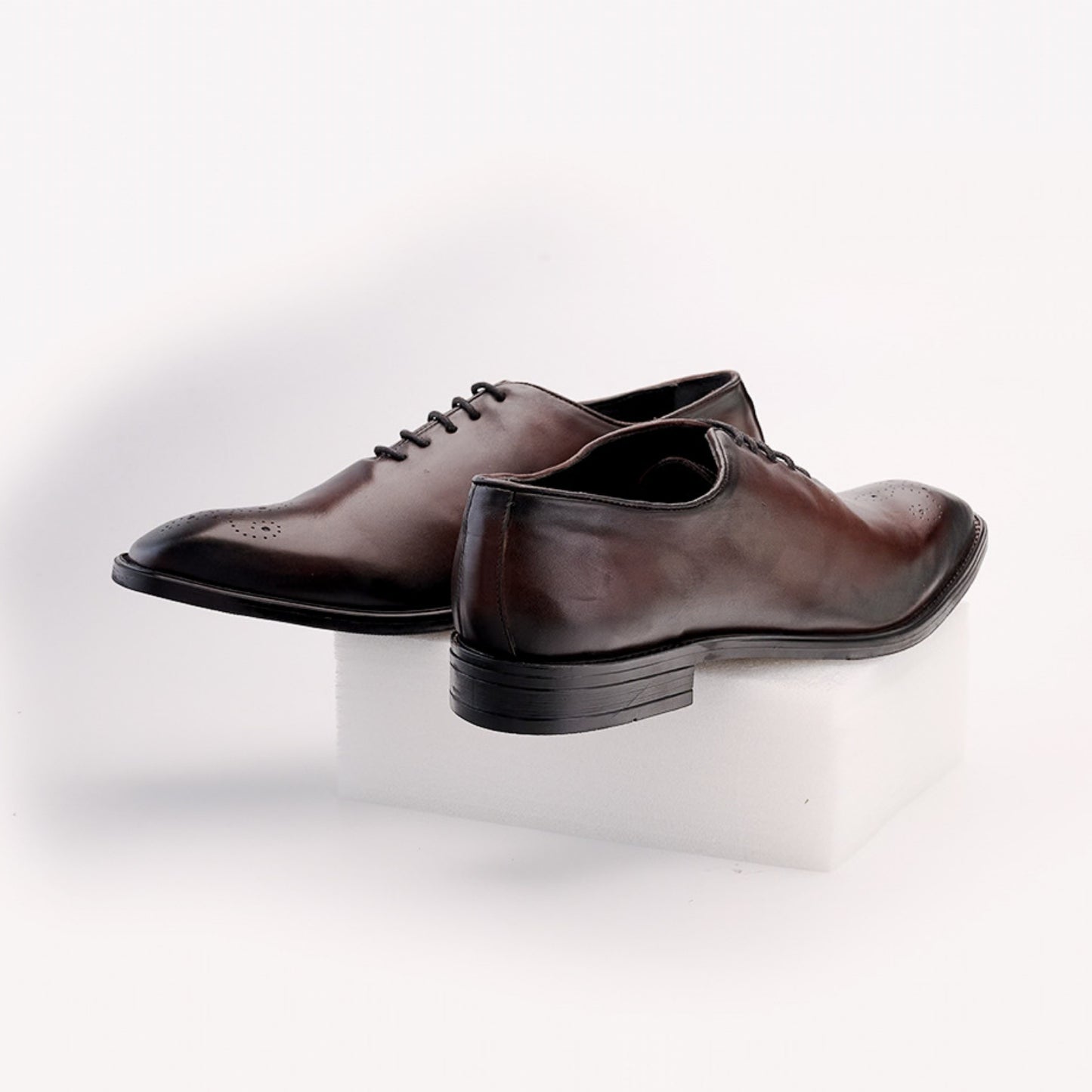 Flower Wholecut Oxford